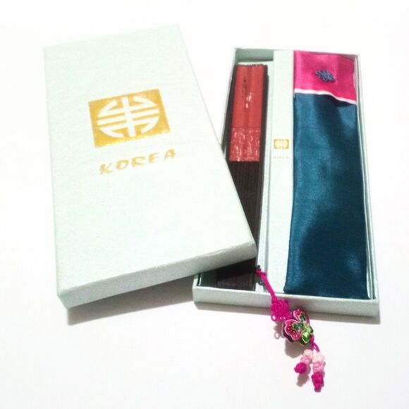 Vintage Korean Crane Design Traditional Hand Fan with Box & Organza Sleeve - Picture 2 of 6